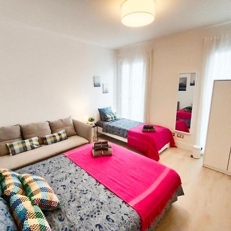 By Plaza Universidad Rooms Barcelona Zewnętrze zdjęcie