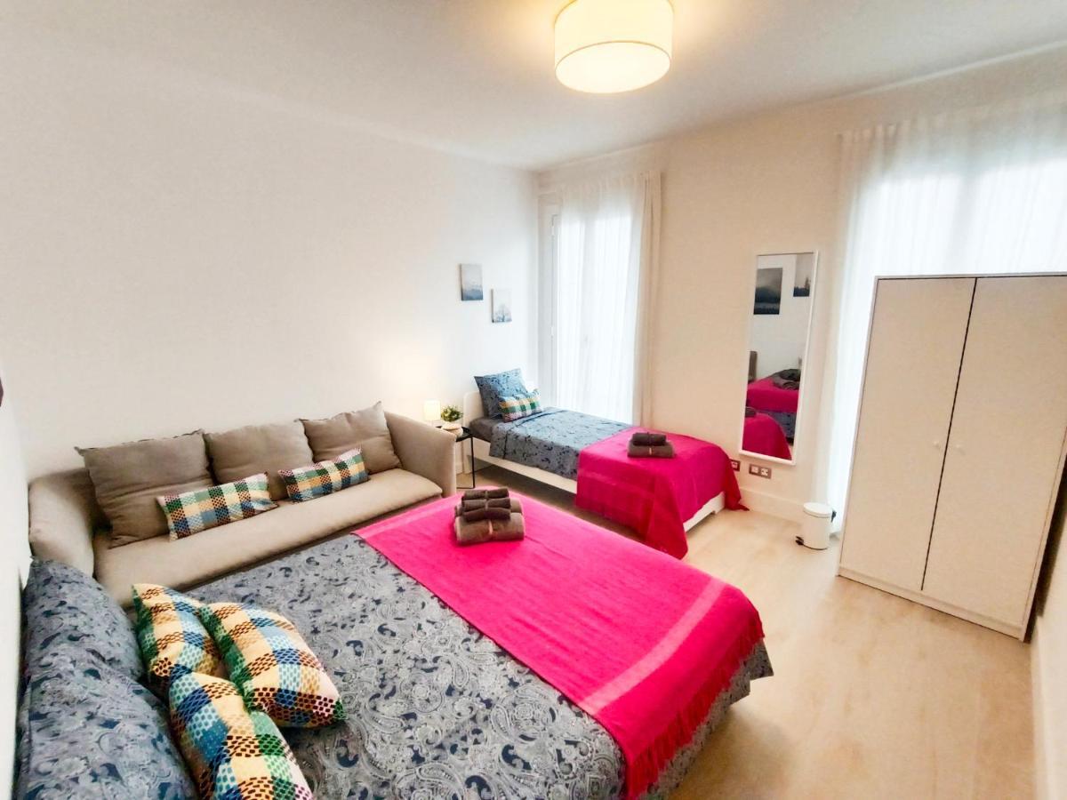 By Plaza Universidad Rooms Barcelona Zewnętrze zdjęcie